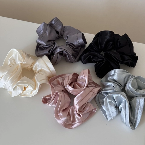 Large Pearly Satin Ruffle Scrunchie Handmade Pleated Elastic Hair Tie Elegant Ponytail Holder For Women Hair Accessory