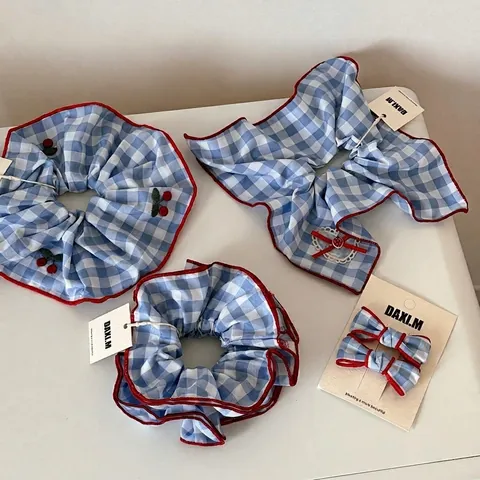 Set di Elastici per Capelli Vichy Blu Bianco Ricamo Ciliegia Fragola Scrunchie a Volant Mollette a Fiocco Donna Accessori