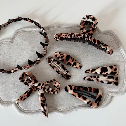 Leopardmuster Haarschmuck Set Für Damen Stoffbezogene Haarkralle Schleife Haarspangen Geometrische BB Clips Haarband Styling Tools