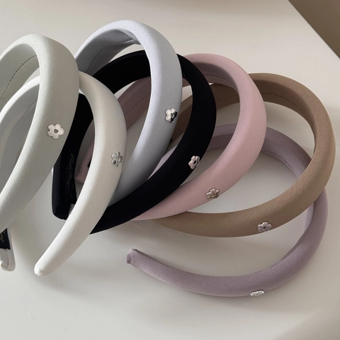 Diadema de Tela Acolchada Con Decoración de Flores de Metal Dulce Color Sólido Aro de Pelo Ancho Para Mujer Accesorios de Pelo Diario