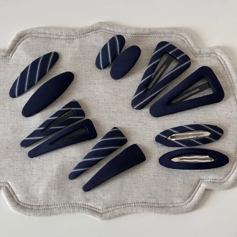 Orecchini a Bottone in Stile Preppy Blu Marino a Righe Rivestiti in Tessuto Fermagli per Capelli a Scatto Donna Gioielli