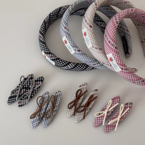 Süßes Gingham Stoff Gepolstertes Stirnband Mit Erdbeer Patch Blumen Stickerei Handgemachtes Haarband Für Damen Alltag