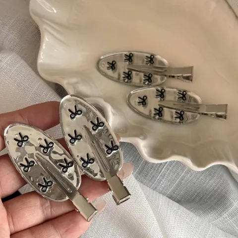 Minimalistische Spiegel Silber Schleife Krokodilklemme Damen Süße Ovale Nahtlose Entenschnabel Seitenclip Y2K Haar Accessoire