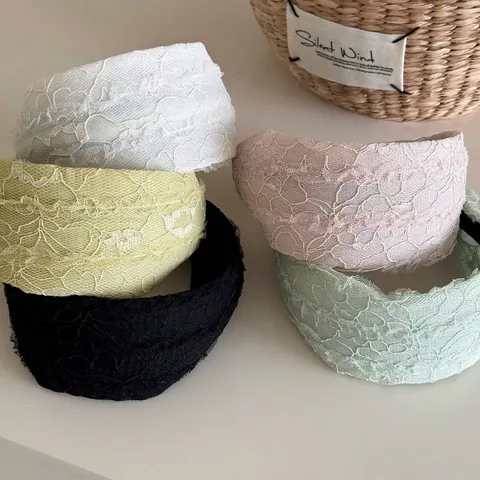 Serre-tête Large en Dentelle Élégant Antidérapant Broderie Florale pour Femmes Style Pastoral Douceur Accessoires Cheveux