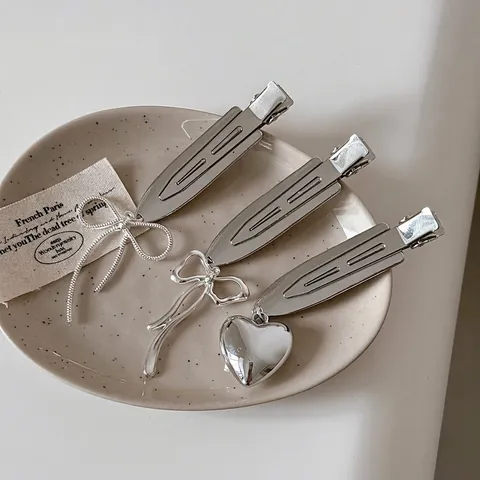 Silberner Metall Bogen Herz Anhänger Haarspange Nahtlose Entenschnabel Haarnadel Für Damen Mode Y2K Minimalistischer Haarschmuck
