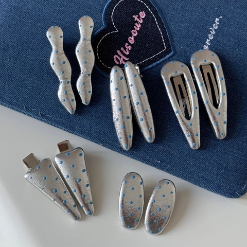 Fermaglio per Capelli Stile Coreano in Pelle Artificiale Argento con Pois Blu Pinza Geometrica a Becco d'Anatra Accessori Moda Donna