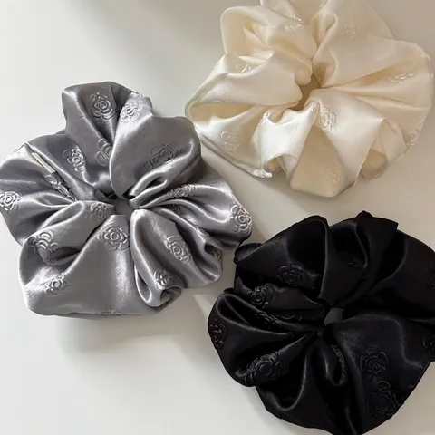 Vintage Rose Embossed Satin Scrunchie Elegant Large Hair Tie Floral Pattern Soft Fabric Hair Band For Women Daily Styling