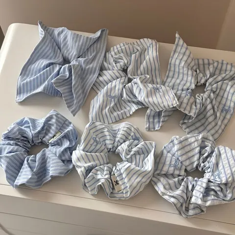 Φρέσκο Scrunchie από Ύφασμα με Ρίγες και Καρό Κεντημένο Φιόγκο Μεγάλο Λαστιχάκι Μαλλιών με Πλισέ για Γυναίκες Αξεσουάρ Μαλλιών Mori Style