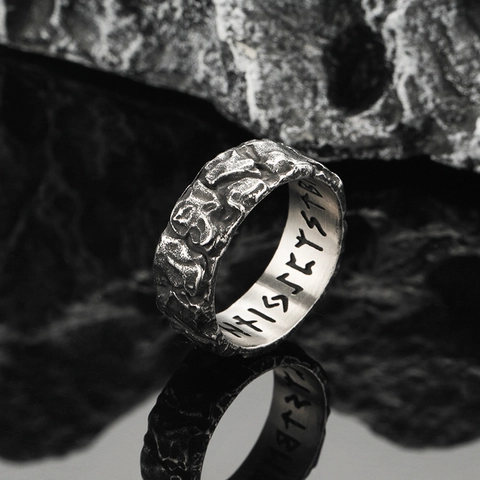 Anello Vintage in Acciaio al Titanio con Rune Nordiche per Uomo Texture Crepata Retro Punk Rock Band Gioielli Vichinghi