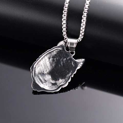 Vintage Punk Wolf Head Pendant Necklace Men Titanium Steel Red Eye Wolf Totem Viking Animal Pendant Necklace Jewelry Gift