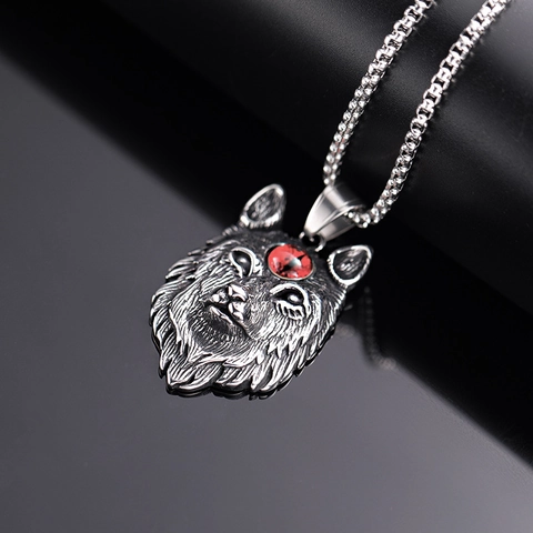 Vintage Punk Wolf Head Pendant Necklace Men Titanium Steel Red Eye Wolf Totem Viking Animal Pendant Necklace Jewelry Gift