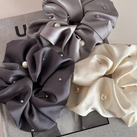 Französische Satin Scrunchies Mit Kunstperlen Metallnieten Elegante Vintage Übergroße Haargummi Pferdeschwanz Halter Damen Accessoires