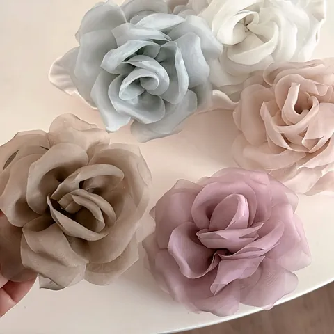 Pinza para el Cabello de Flor de Rosa de Gasa Hecha a Mano Elegante Clip de Tiburón Floral de Tela Estilo Coreano Dulce Tocado para Mujer Boda