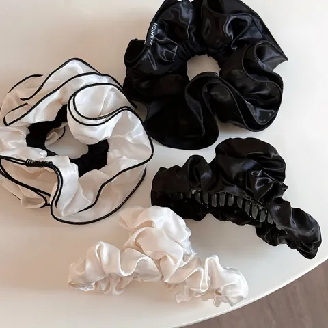 Pince à Cheveux Élégante en Satin Plissé Grand Ensemble de Chouchous pour Femmes Accessoires de Cheveux à Volants