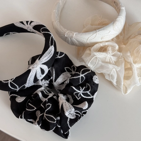 Neo Chinese Vintage Fabric Floral Embroidery Large Scrunchie Padded Sponge Headband Elegant Ponytail Holder Women Hair Accessories