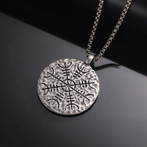 Viking Compass Vegvisir Odin Rune Pendant Necklace Retro Hammered Round Titanium Steel Jewelry For Men Punk Style