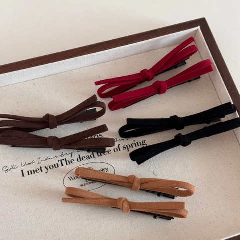 Barrette à Cheveux Élégante avec Nœud en Daim Rétro Style Français Pince à Bec de Canard en Alliage pour Femmes