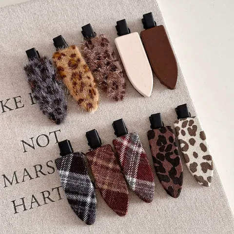 Vintage Leopard Print Plaid Duckbill Hair Clip For Women Autumn Winter Plush Fabric Korean Style Hair Accessories Jewelry