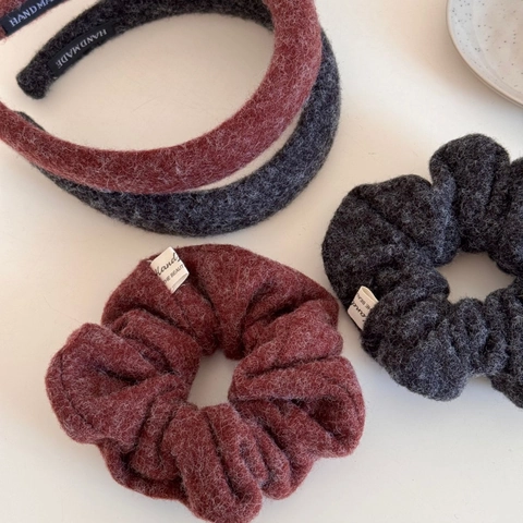 Coletero De Tela De Peluche De Invierno Y Diadema Gruesa Maillard Café Negro Rojo Elegante Hecho A Mano Accesorio Para El Cabello