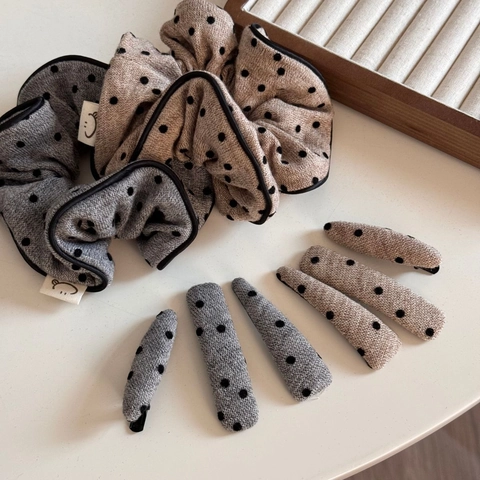 Fermaglio per Capelli in Tessuto a Pois Minimalista Coreano per Donna Dolce Versatile Forcina a Maglia Clip a Becco d'Anatra BB Scrunchie Accessori per Capelli