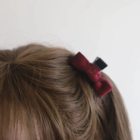 Mini Velvet Bow Hair Claw Clips For Women Sweet Princess Style Small Bowknot Hairpins Cute Hair Accessories Hair Grips