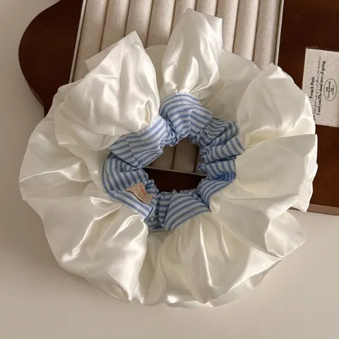 Übergroßer Satin Spitzen Haargummi Balletcore Blau Gestreiftes Haarband Handgemachtes Label Süße Prinzessin Haarschmuck Für Damen