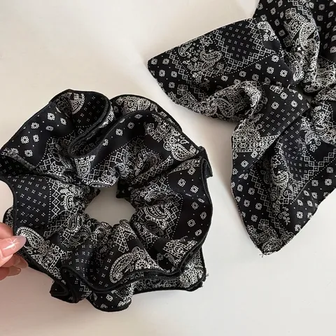 Vintage Paisley Floral Print Large Scrunchies Pleated Fabric Hair Ties Korean Style Elastic Hair Bands For Women Girls