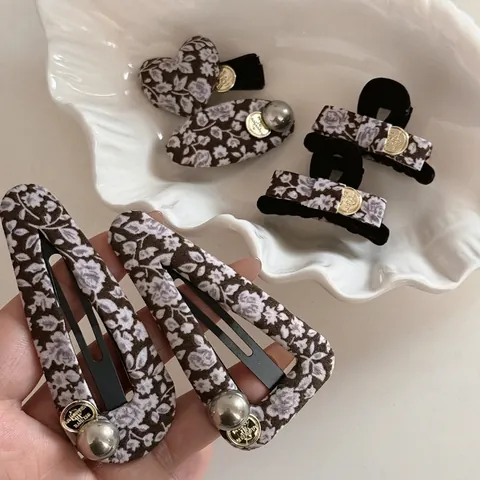 Molla per Capelli in Tessuto Floreale Retro Francese Perla Artificial Distintivo in Metallo Oro Elegante Fermaglio per Donna Accessori