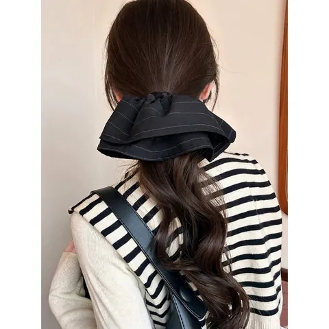 Französisch Vintage Übergroße Streifen Raffung Stoff Scrunchie Elegant Hepburn Stil Große Haargummi Haarschmuck Für Damen