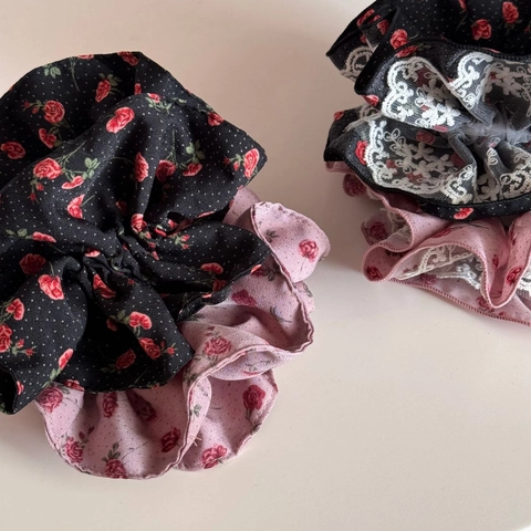 French Vintage Rose Floral Scrunchie With White Lace Edge Sweet Fabric Hair Tie Elegant Rose Print Hair Accessories For Women