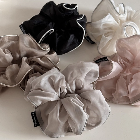 Grands Chouchous en Organza pour Femmes Bordure Argentée Plissée Élastique Cheveux Doux Style Coréen Chouchou Surdimensionné Accessoires Cheveux