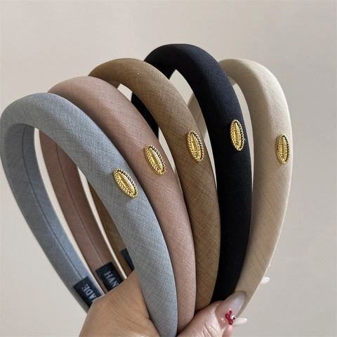 Serre-Tête Large en Tissu Élégant Avec Étiquette Dorée Bandeau Rembourré Fait à la Main Accessoires de Cheveux Femme