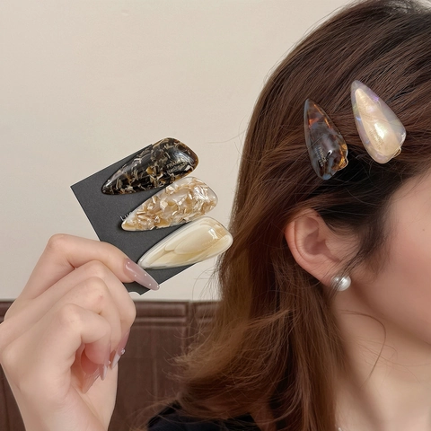 Elegant Acetate Triangle Hair Clip For Women French Handmade Style Marble Texture Tortoiseshell Sweet Duckbill Side Clip Hair Accessories