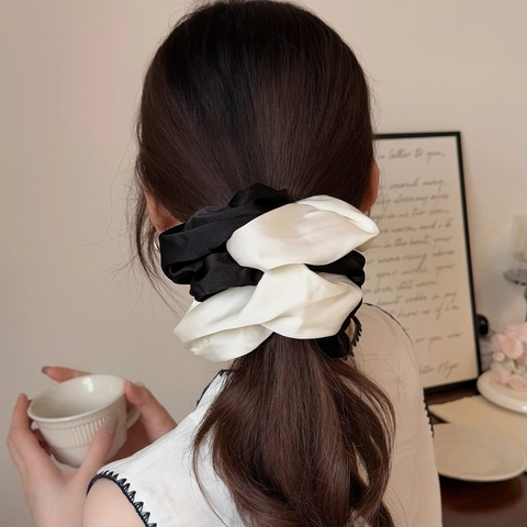 Elastico Per Capelli Grande In Satin Stile Francese Contrasto Bianco E Nero Patchwork Oversize Plissettato Donna Accessori