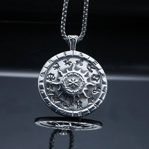 Collana con Pendente in Acciaio Inossidabile Retro Zodiaco Dio del Sole per Uomo Hip Hop Streetwear Medaglione Dodici Costellazioni