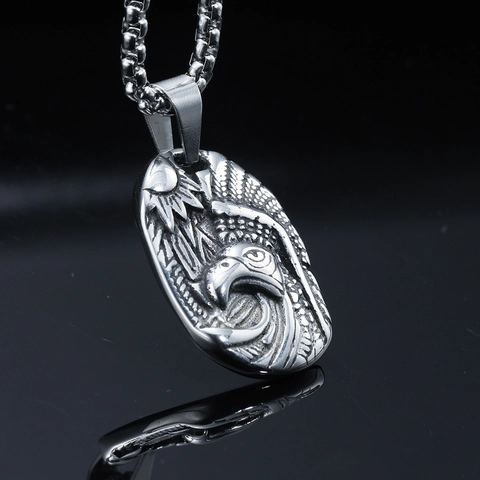 Collar con Colgante de Tótem de Águila de Acero de Titanio Vintage para Hombre Punk Hip Hop Óvalo Relieve Joyería Regalo