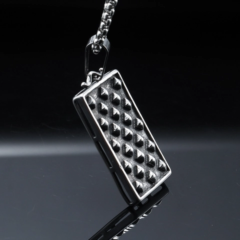 Titanstahl Pyramidenniete Anhänger Halskette Für Herren Hip Hop Minimalistisch Punk Rock Edelstahl Schmuck Geschenk