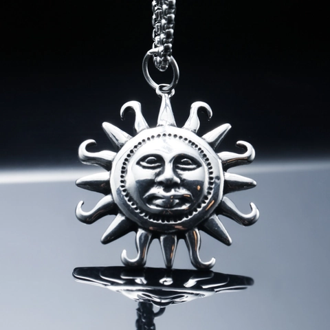 Collar de Colgante de Cara de Dios del Sol Vintage de Acero Inoxidable Punk Rock Gótico Joyería para Hombres Mujeres Diario