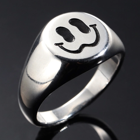 Fashion Stainless Steel Wavy Smiley Face Signet Ring For Women Minimalist Street Style Polished Gold Silver Finger Ring