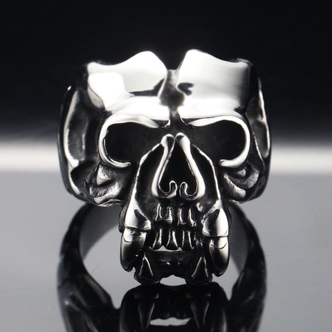 Anello Gotico in Acciaio Inossidabile con Teschio per Uomo Design Vintage Punk Rock con Zanne Gioielli Biker Argento Lucidato