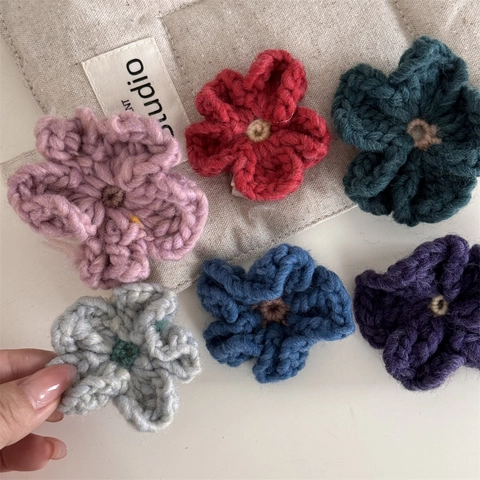 Handgemachte Gehäkelte Blumen Haarspange Damen Süß Garn Floral Entenschnabelklemme Vintage Herbst Winter Haarschmuck
