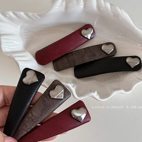 Vintage Heart Artificial Leather Hair Clip Sweet Side Clip For Women Daily Fashion Accessories Korean Style Snap Clip