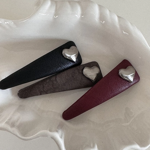 Vintage Heart Artificial Leather Hair Clip Sweet Side Clip For Women Daily Fashion Accessories Korean Style Snap Clip