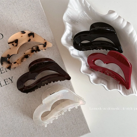 French Acetate Heart Shaped Hair Claw For Women Elegant Tortoise Shell Hollow Large Hair Clip Retro Hair Accessories