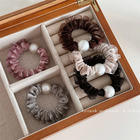 Elegant Velvet Pleated Scrunchie With Large Artificial Pearl Sweet Morandi Color Elastic Hair Tie For Women Hair Accessories