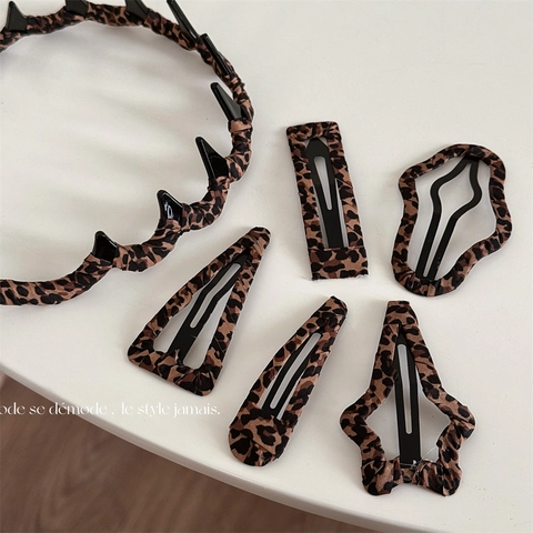 Leopardenmuster Stoff Umwickelt Legierung Haarclip Für Damen Retro Tierische Muster Pony Clip Wassertropfen Stern Welle Haarband Zubehör