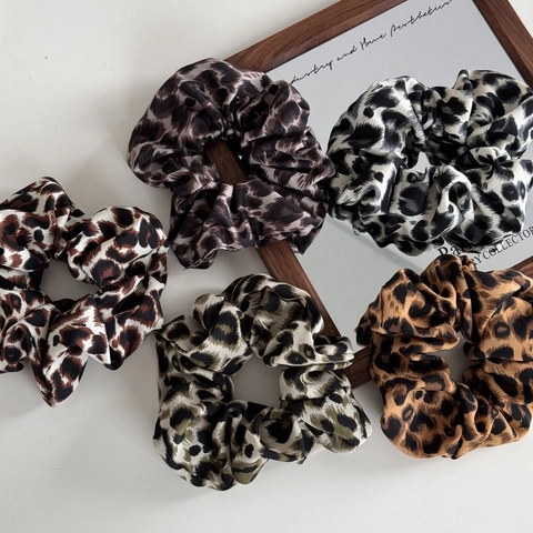 French Vintage Leopard Print Scrunchies Fabric Elastic Hair Ties Ruffled Oversized Hair Bands For Women Daily Accessories