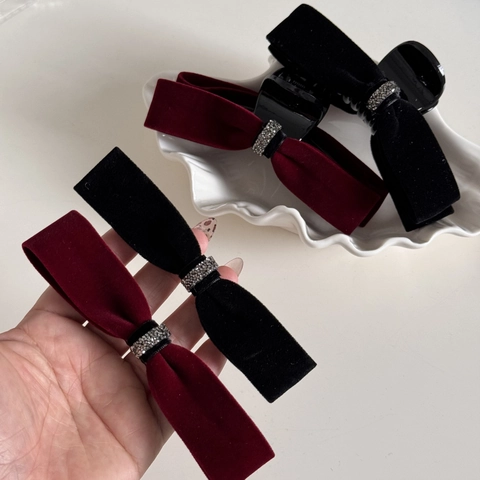 Vintage Velvet Bow Hair Clip For Women Elegant Rhinestone Bowknot Duckbill Clip And Claw Clip For Party Daily Hair Accessories