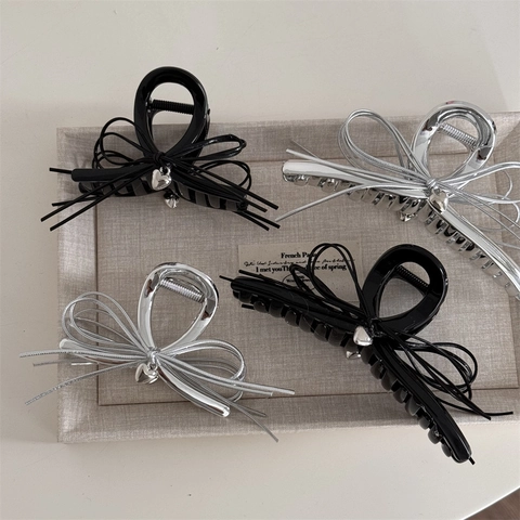 Süße Coole Schleife Haarkralle Mit Herzanhänger Mode Schwarz Leder Optik Silber Metall Haarklammer Haarschmuck Für Damen