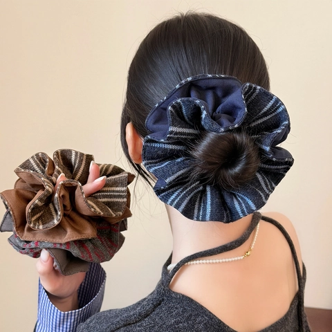 Gestrickte Gestreifte Haargummis Für Damen Lazy Stil Große Haarbänder Vintage Elastischer Stoff Ponytail Halter Haarschmuck